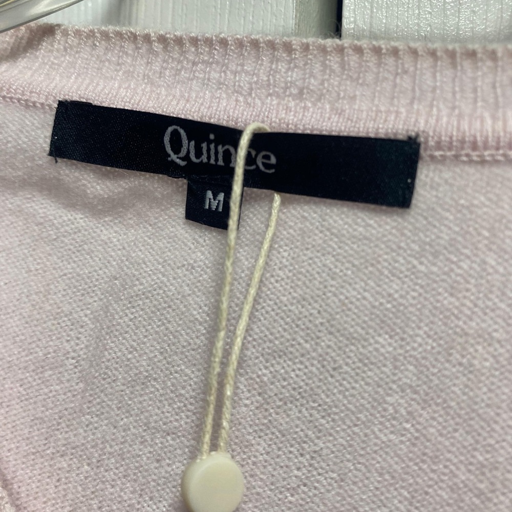 QUINCE women’s Mongolian Cashmere V- Neck Sweater in Minimal Pink M - Picture 7 of 13